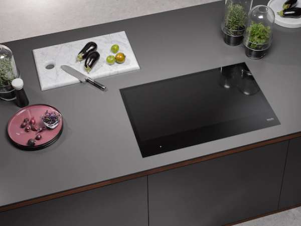 Miele KM 7678 FL Herdunabhängiges Induktionskochfeld mit 800 mm  Breite und Vollflächeninduktion für maximale Flexibilität